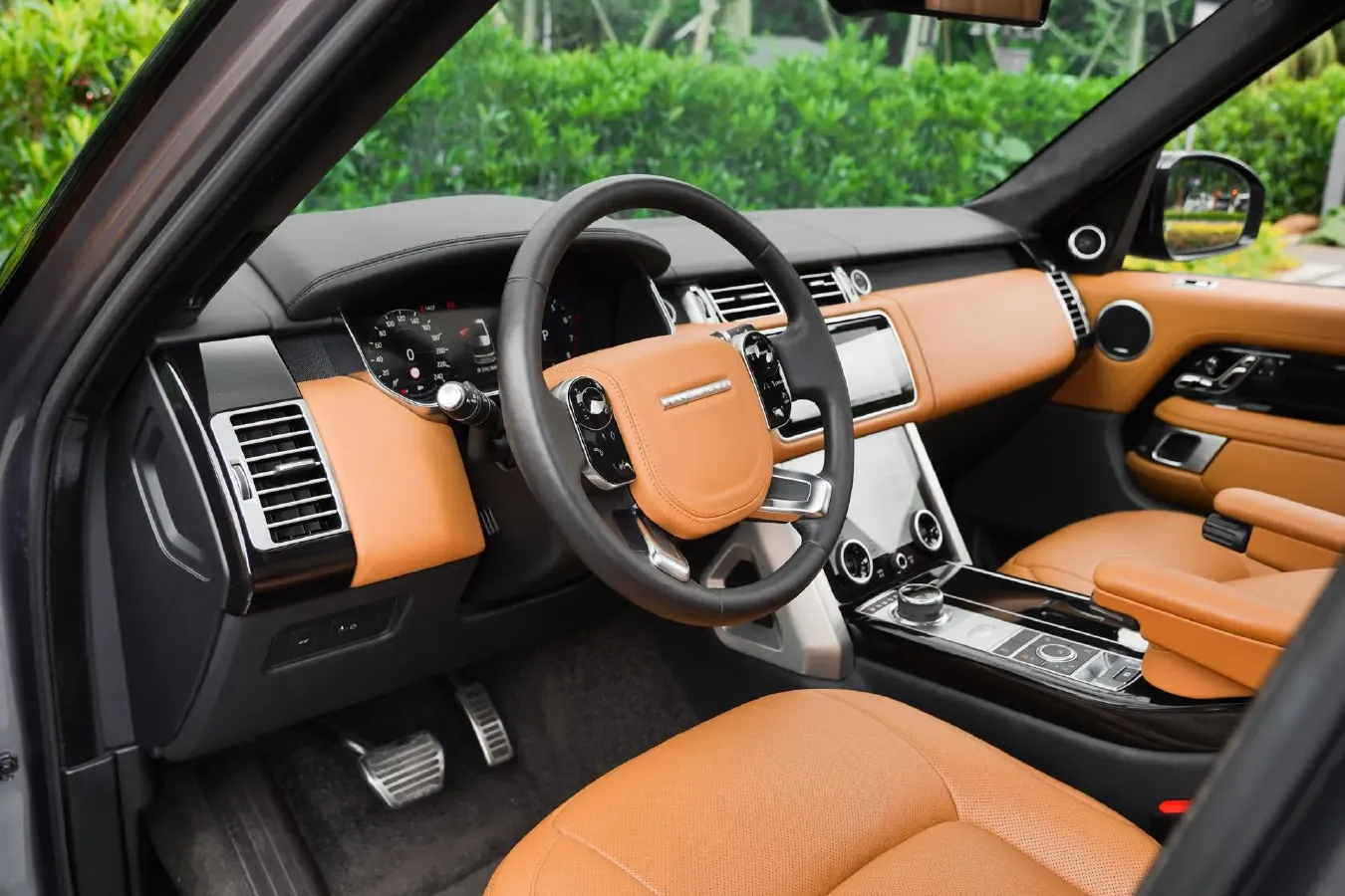 2021 Land Rover Range Rover 3.0T 400HP L6 8AT,autocango,china used car exporter,china ev exporter,chinese used car exporter,chinese used ev exporter