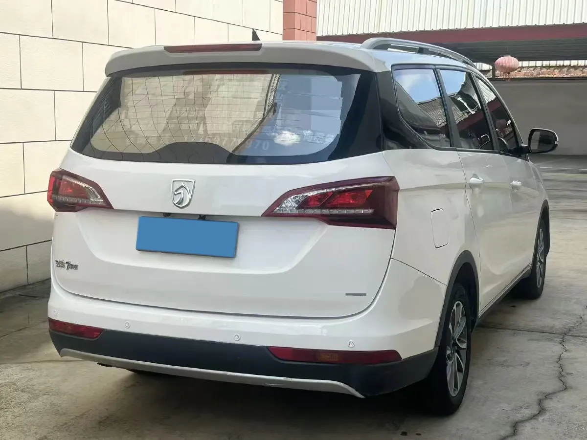 2019 BaoJun 730 1.5T 151HP L4 CVT,autocango,china used car exporter,china ev exporter,chinese used car exporter,chinese used ev exporter