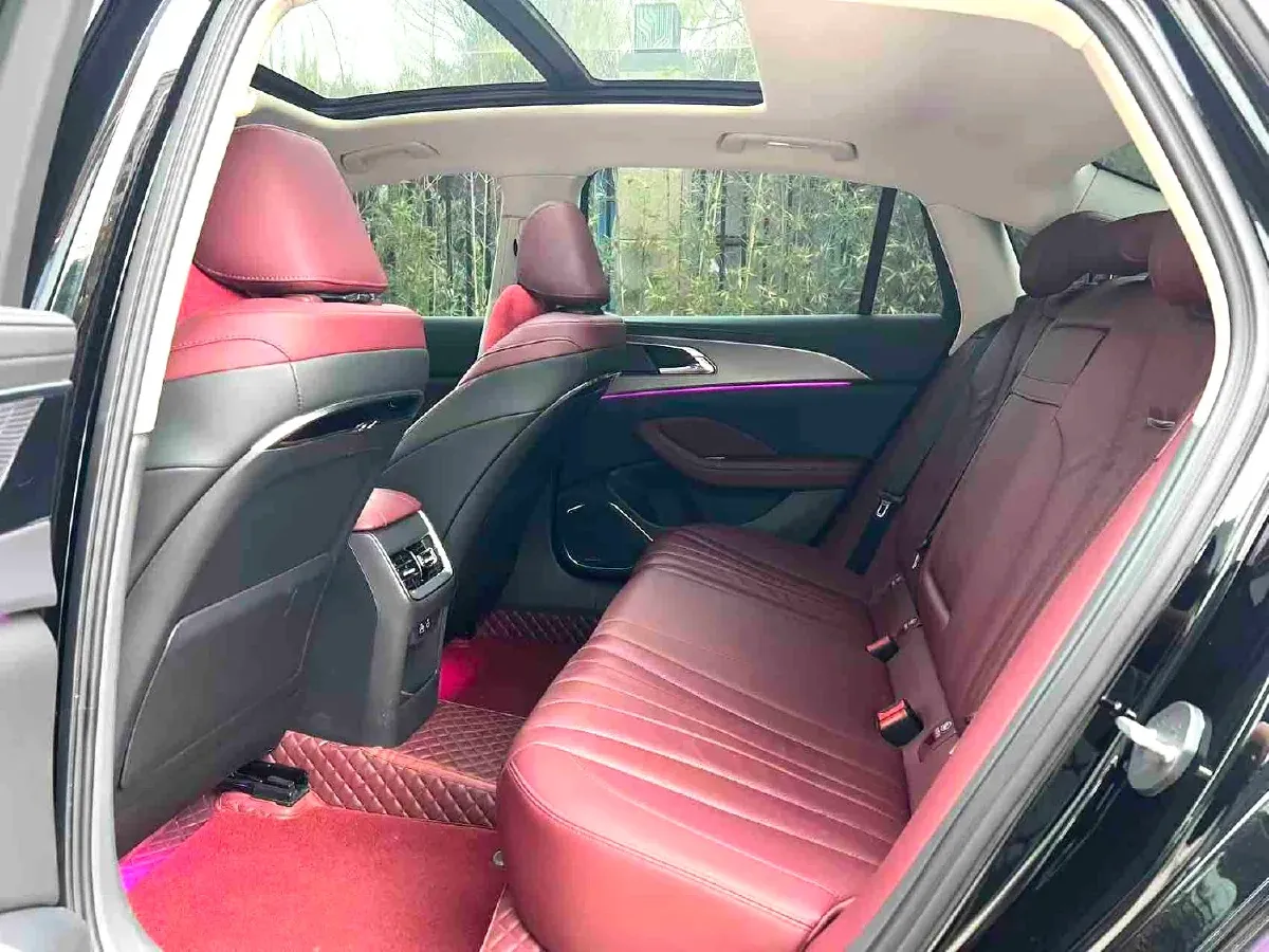 2024 HongQi H5 1.5T 169HP L4 1DHT Hybrid,autocango,china used car exporter,china ev exporter,chinese used car exporter,chinese used ev exporter