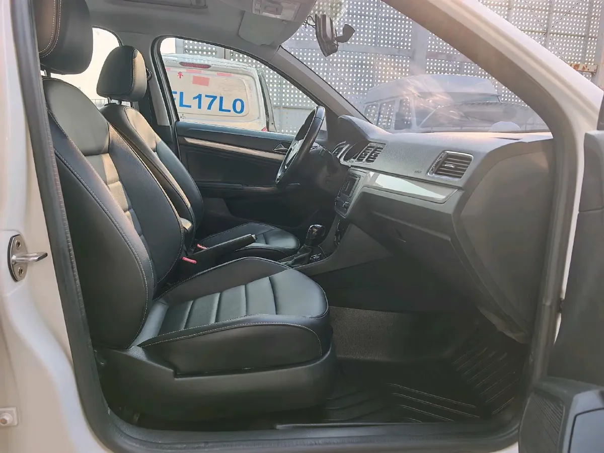 2017 Buick Excelle 1.5L 114HP L4 6AT,autocango,china used car exporter,china ev exporter,chinese used car exporter,chinese used ev exporter