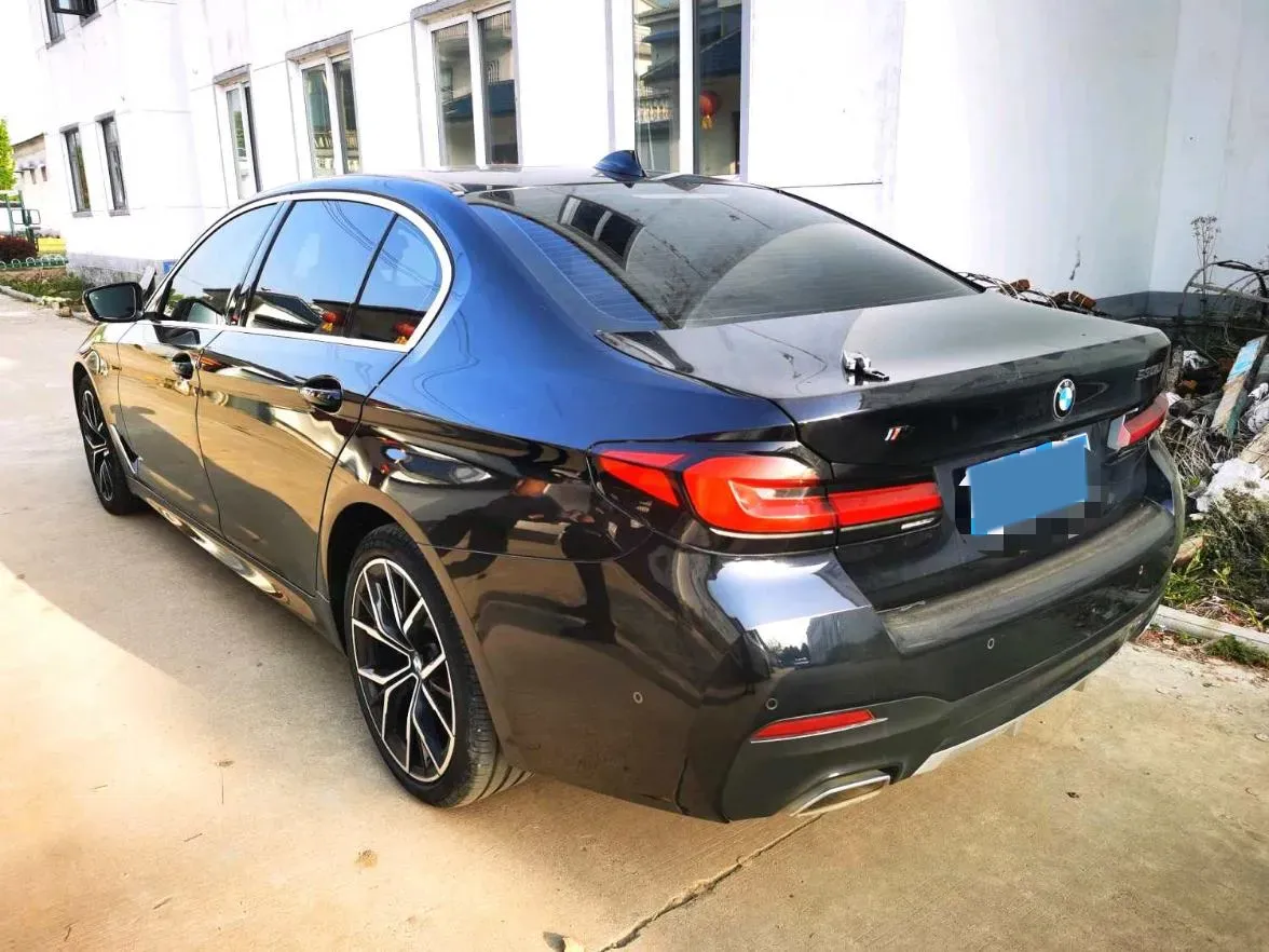 2022 BMW 5 Series 2.0T 252HP L4 8AT,autocango,china used car exporter,china ev exporter,chinese used car exporter,chinese used ev exporter