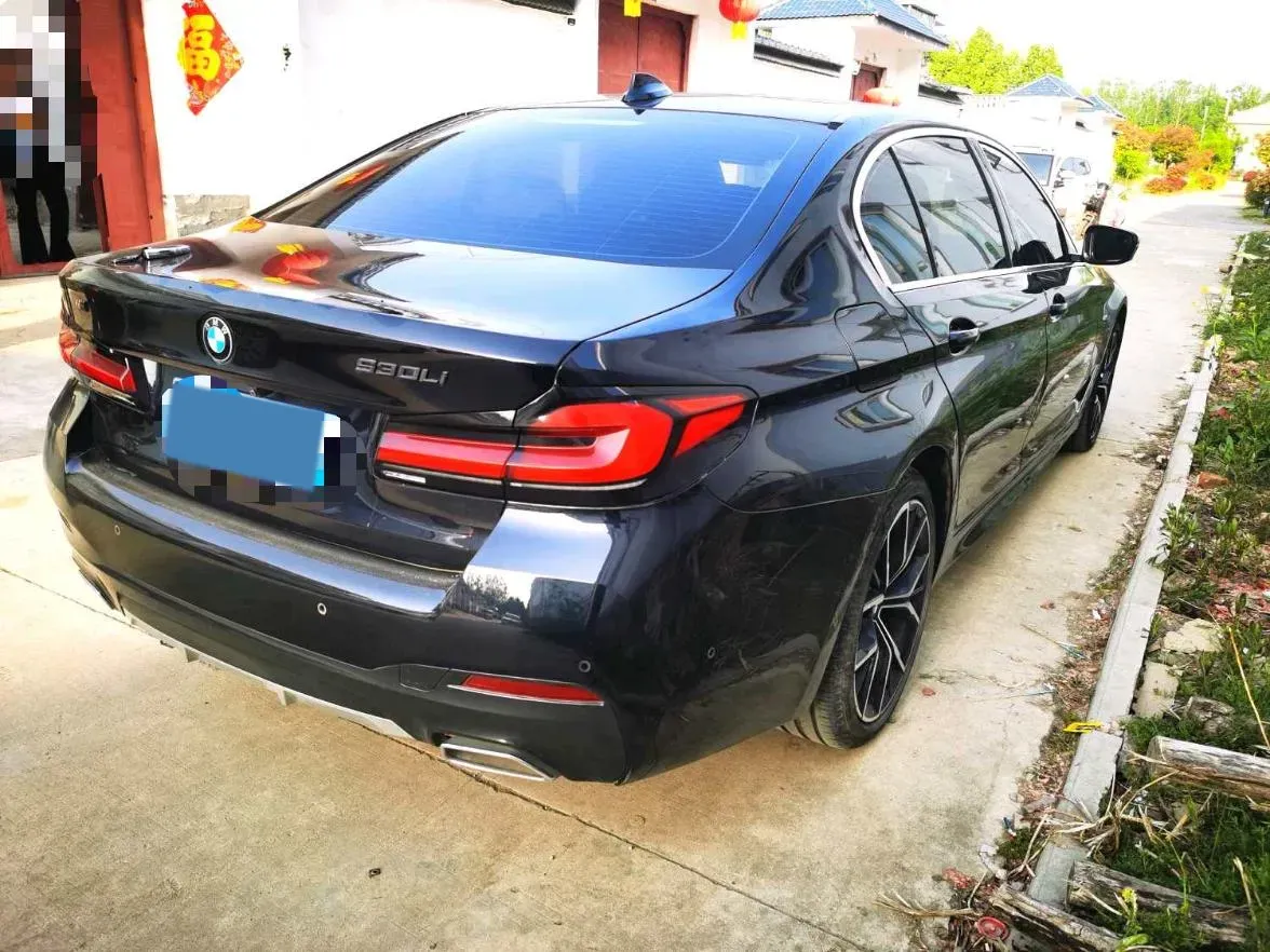 2022 BMW 5 Series 2.0T 252HP L4 8AT,autocango,china used car exporter,china ev exporter,chinese used car exporter,chinese used ev exporter