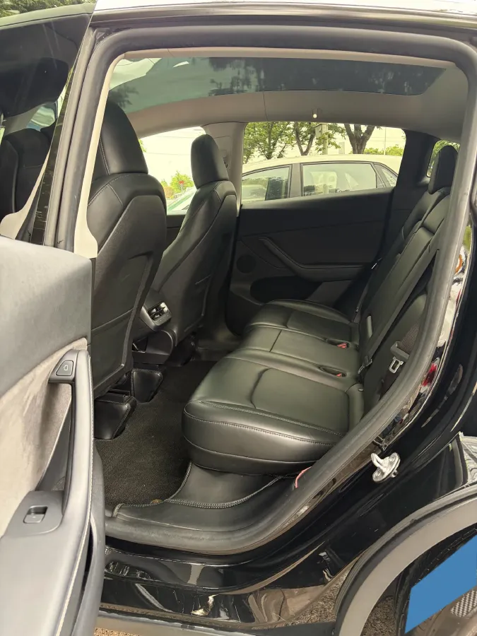 2022 Tesla Model Y BEV 60KWH,autocango,china used car exporter,china ev exporter,chinese used car exporter,chinese used ev exporter