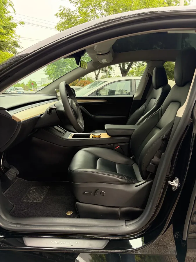 2022 Tesla Model Y BEV 60KWH,autocango,china used car exporter,china ev exporter,chinese used car exporter,chinese used ev exporter