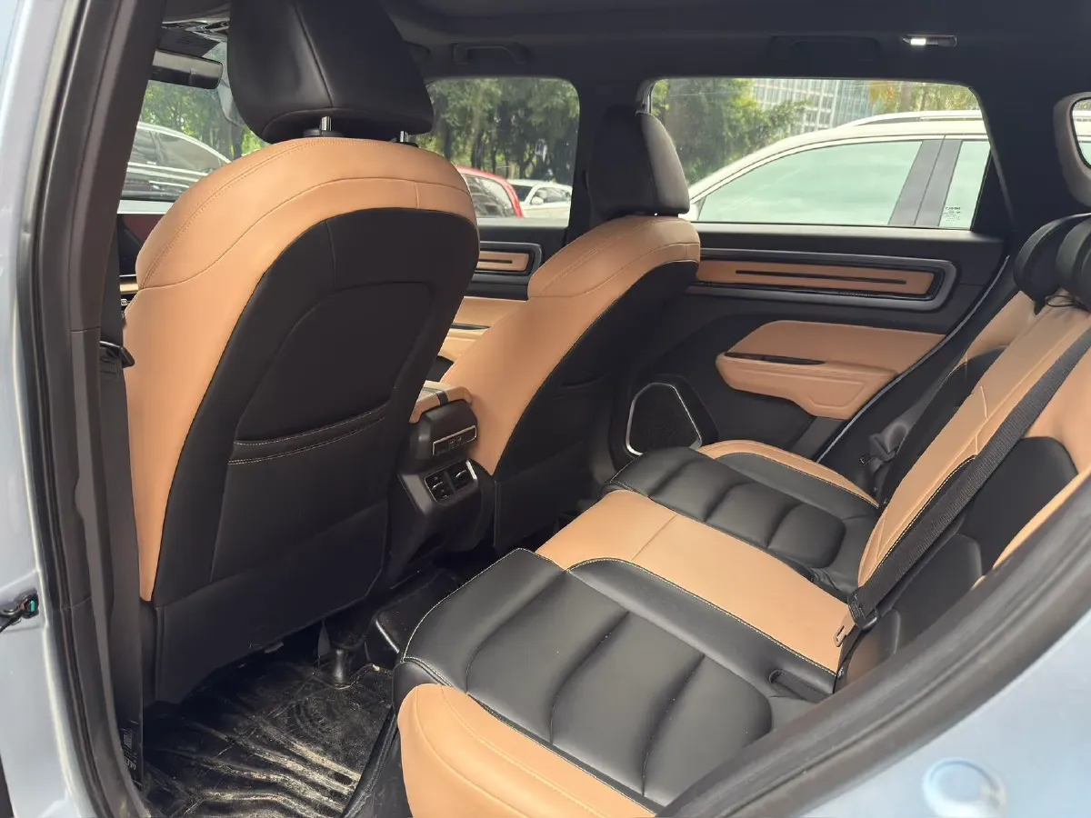 2023 Geely ICON 1.5T 181HP L4 7DCT,autocango,china used car exporter,china ev exporter,chinese used car exporter,chinese used ev exporter