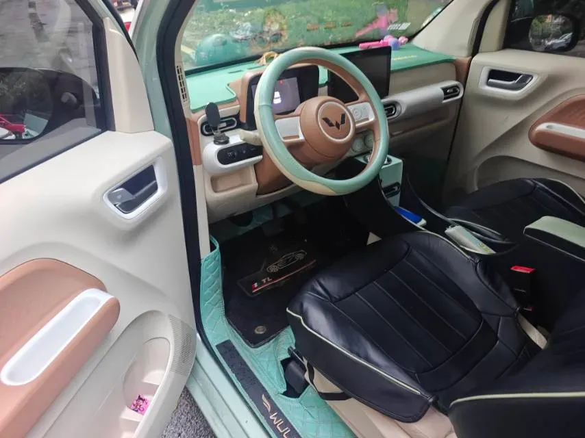 2024 WuLing HongGuang MINI EV BEV 17.3KWH,autocango,china used car exporter,china ev exporter,chinese used car exporter,chinese used ev exporter