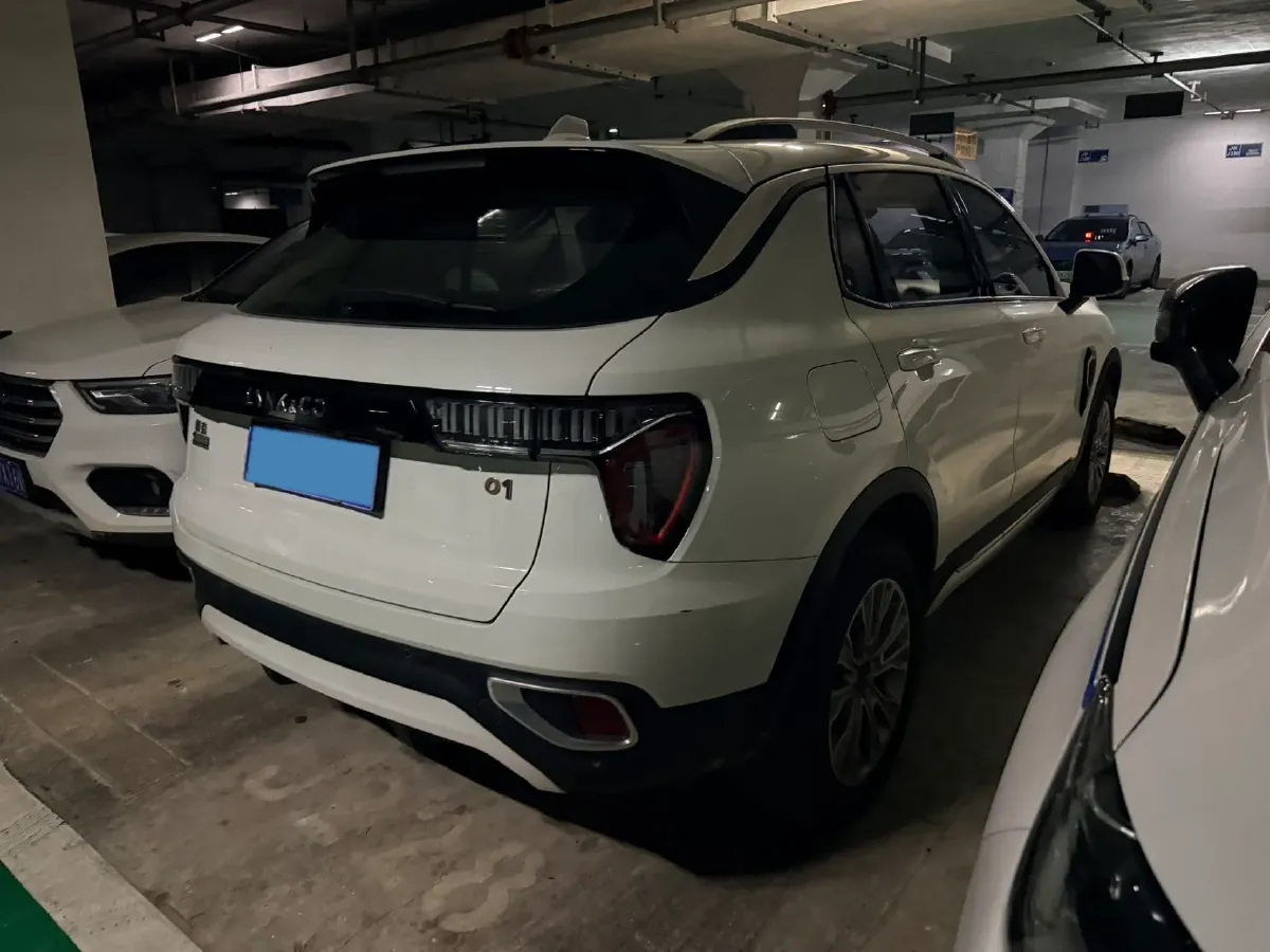 2017 Zotye SR9 2.0T 190HP L4 6DCT,autocango,china used car exporter,china ev exporter,chinese used car exporter,chinese used ev exporter