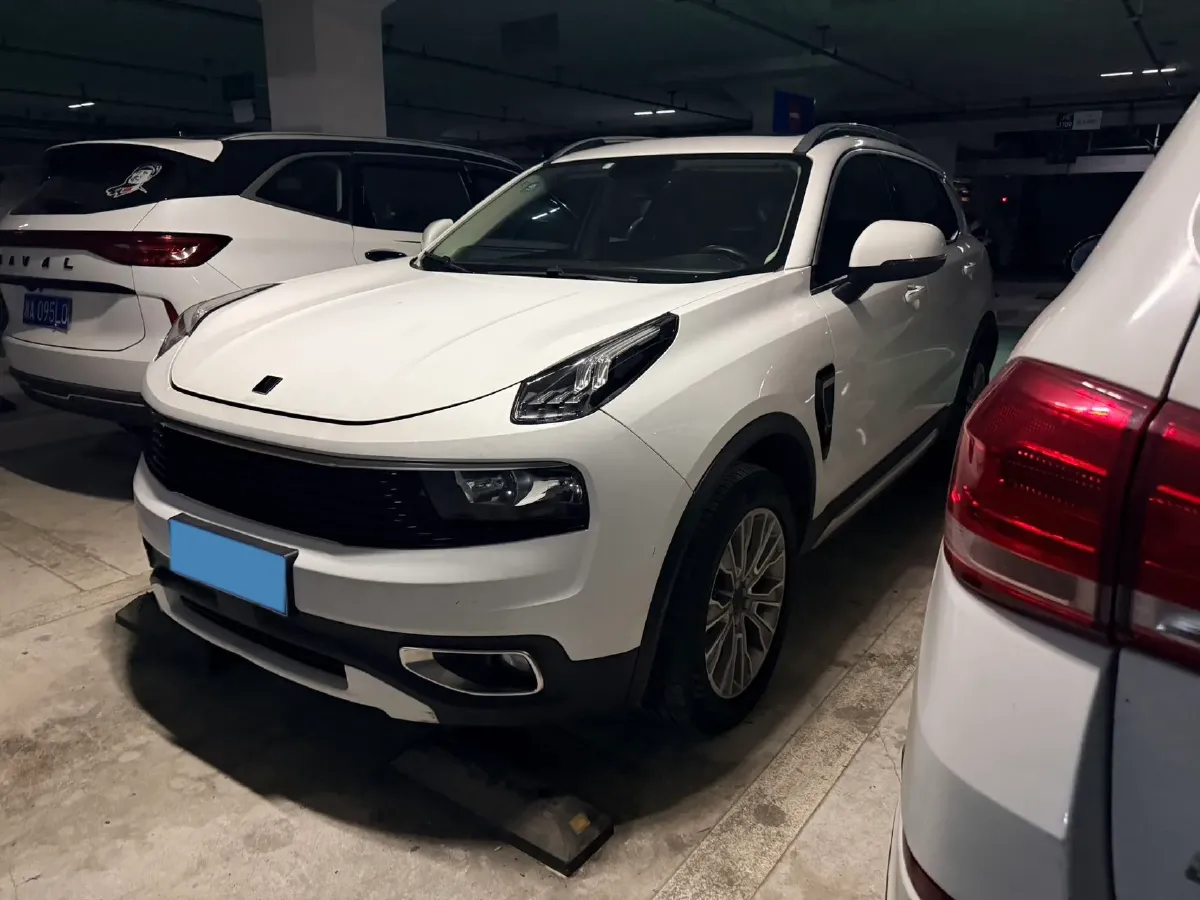 2017 Zotye SR9 2.0T 190HP L4 6DCT,autocango,china used car exporter,china ev exporter,chinese used car exporter,chinese used ev exporter