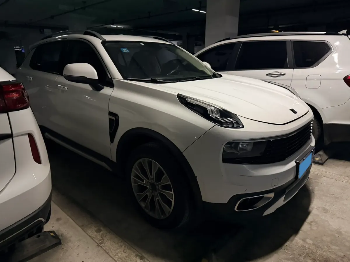 2017 Zotye SR9 2.0T 190HP L4 6DCT,autocango,china used car exporter,china ev exporter,chinese used car exporter,chinese used ev exporter