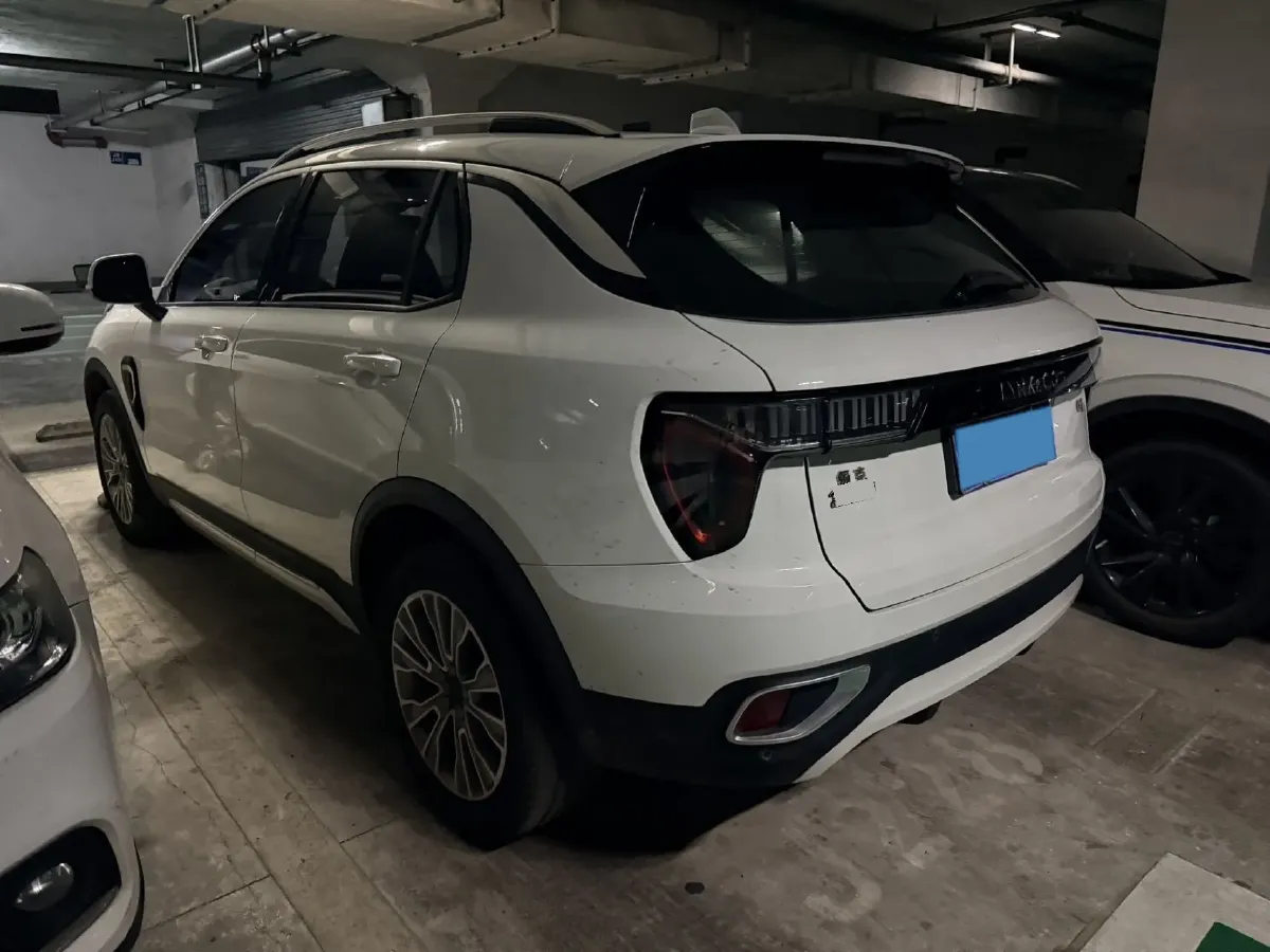 2017 Zotye SR9 2.0T 190HP L4 6DCT,autocango,china used car exporter,china ev exporter,chinese used car exporter,chinese used ev exporter