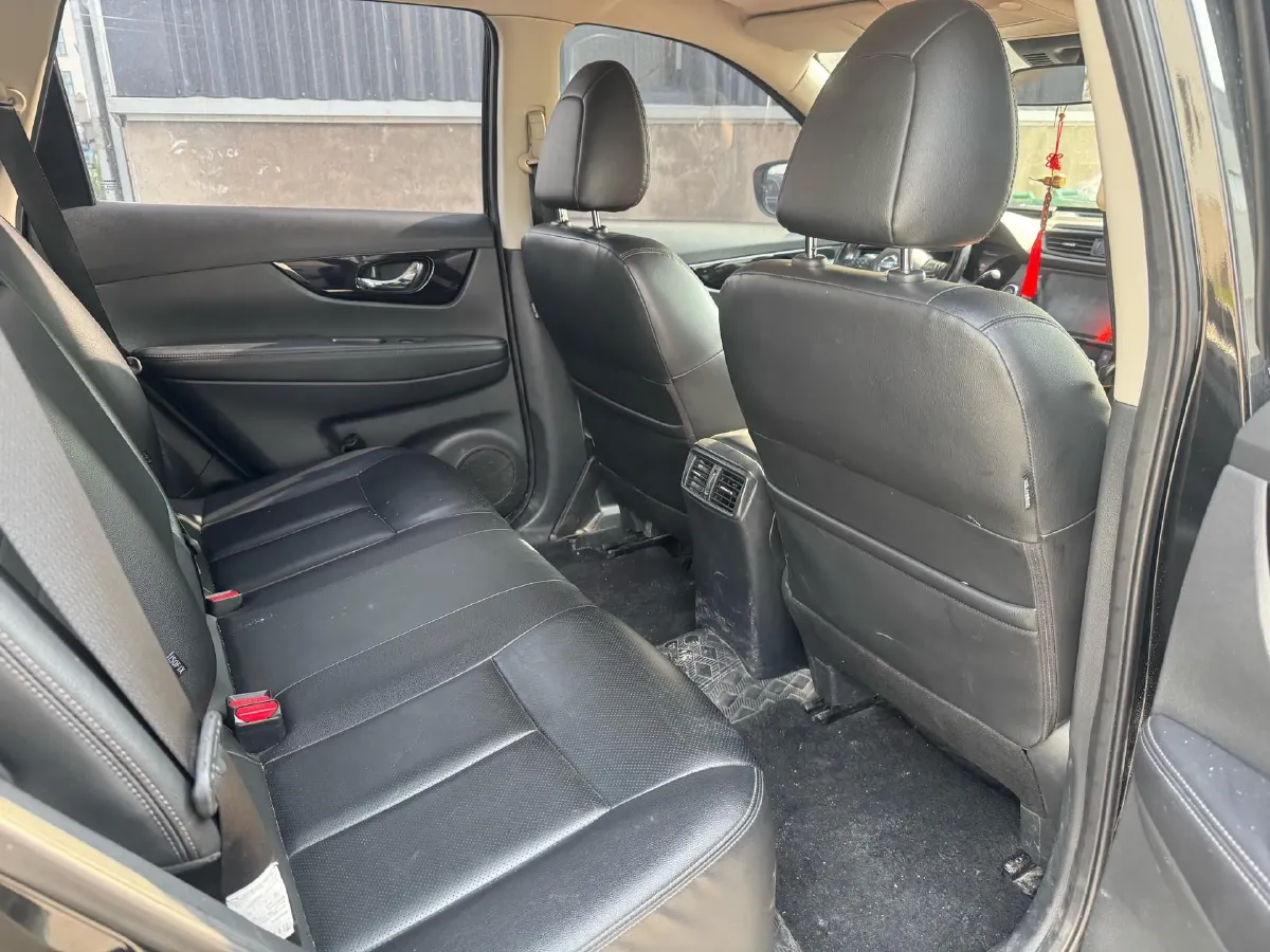 2021 Nissan X-Trail 2.0L 151HP L4 CVT,autocango,china used car exporter,china ev exporter,chinese used car exporter,chinese used ev exporter