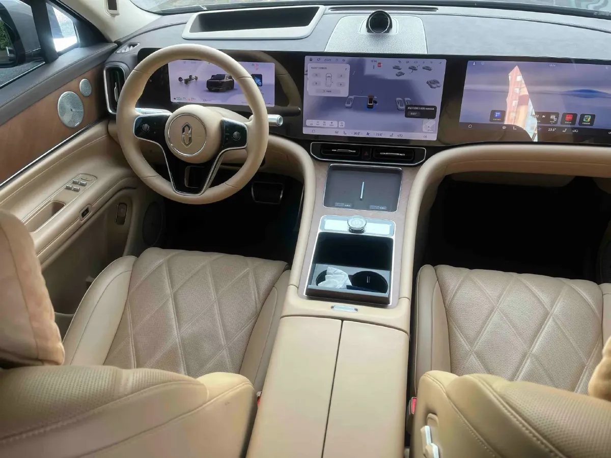 2025 AITO AITO M9 REEV 160HP REEV 52KWH,autocango,china used car exporter,china ev exporter,chinese used car exporter,chinese used ev exporter