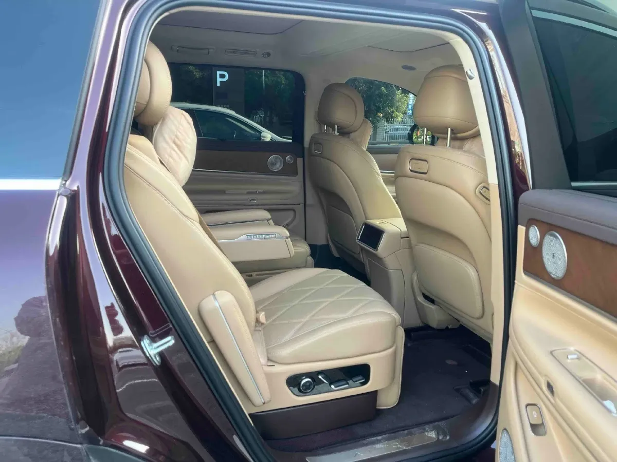 2025 AITO AITO M9 REEV 160HP REEV 52KWH,autocango,china used car exporter,china ev exporter,chinese used car exporter,chinese used ev exporter