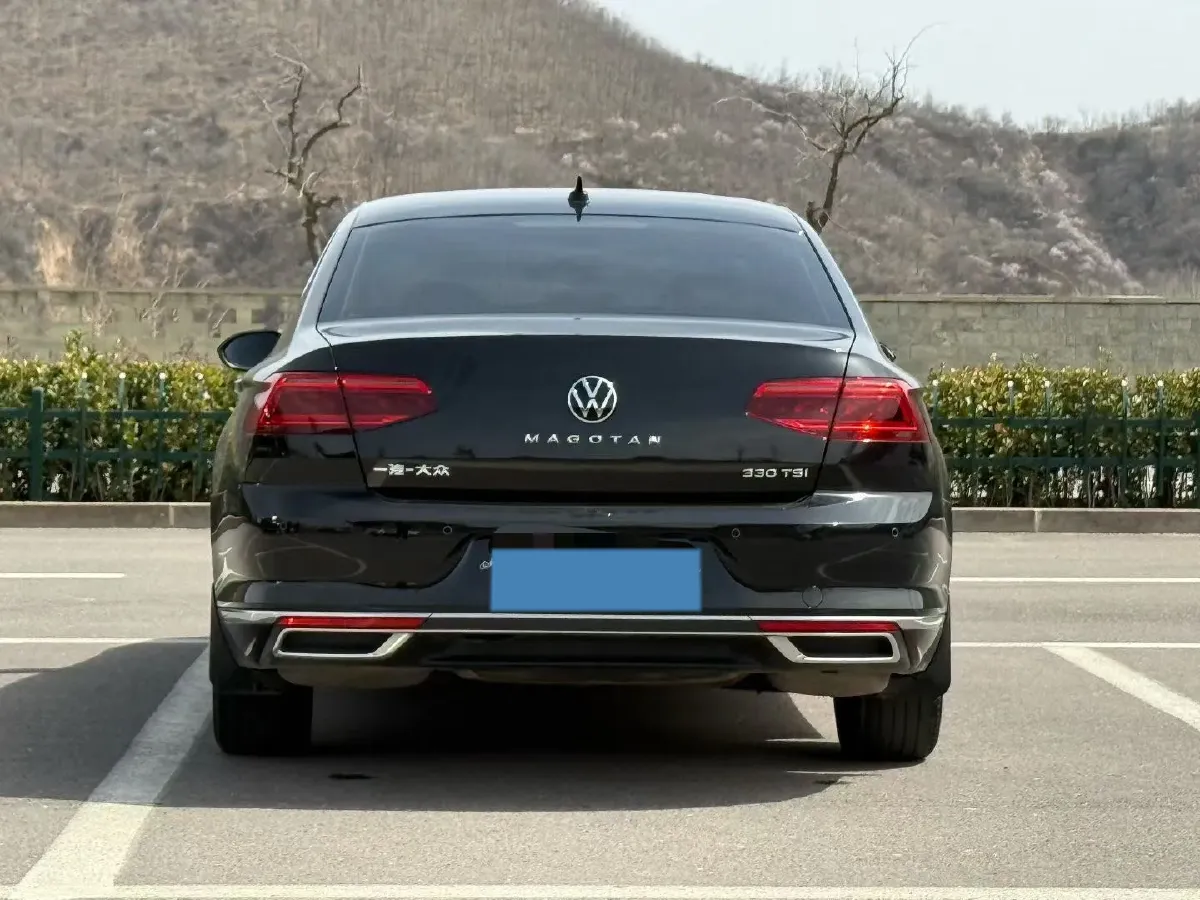 2021 Volkswagen Magotan 2.0T 186HP L4 7DCT,autocango,china used car exporter,china ev exporter,chinese used car exporter,chinese used ev exporter