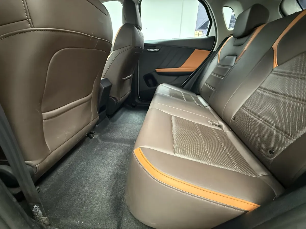 2021 Ford Escort 1.5L 122HP L3 6AT,autocango,china used car exporter,china ev exporter,chinese used car exporter,chinese used ev exporter