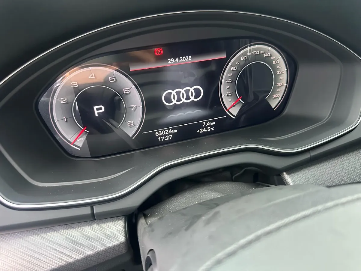 2022 Audi Q5L 2.0T 190HP L4 7DCT,autocango,china used car exporter,china ev exporter,chinese used car exporter,chinese used ev exporter