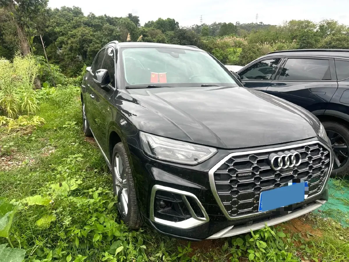2022 Audi Q5L 2.0T 190HP L4 7DCT,autocango,china used car exporter,china ev exporter,chinese used car exporter,chinese used ev exporter
