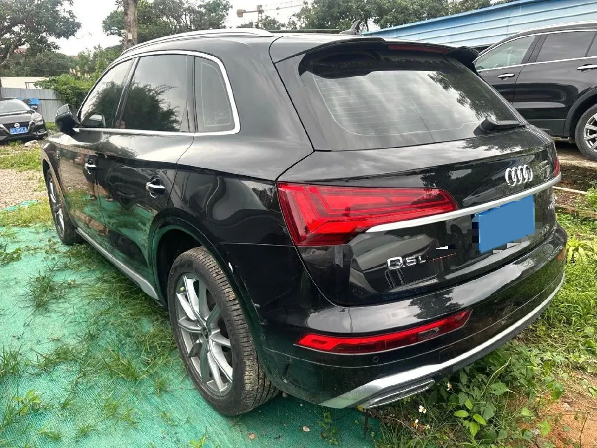 2022 Audi Q5L 2.0T 190HP L4 7DCT,autocango,china used car exporter,china ev exporter,chinese used car exporter,chinese used ev exporter
