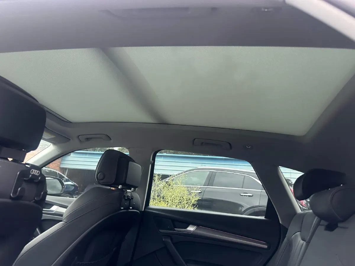 2022 Audi Q5L 2.0T 190HP L4 7DCT,autocango,china used car exporter,china ev exporter,chinese used car exporter,chinese used ev exporter