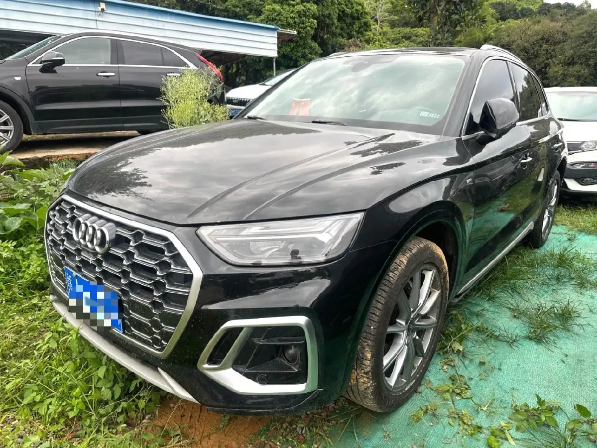 2022 Audi Q5L 2.0T 190HP L4 7DCT,autocango,china used car exporter,china ev exporter,chinese used car exporter,chinese used ev exporter