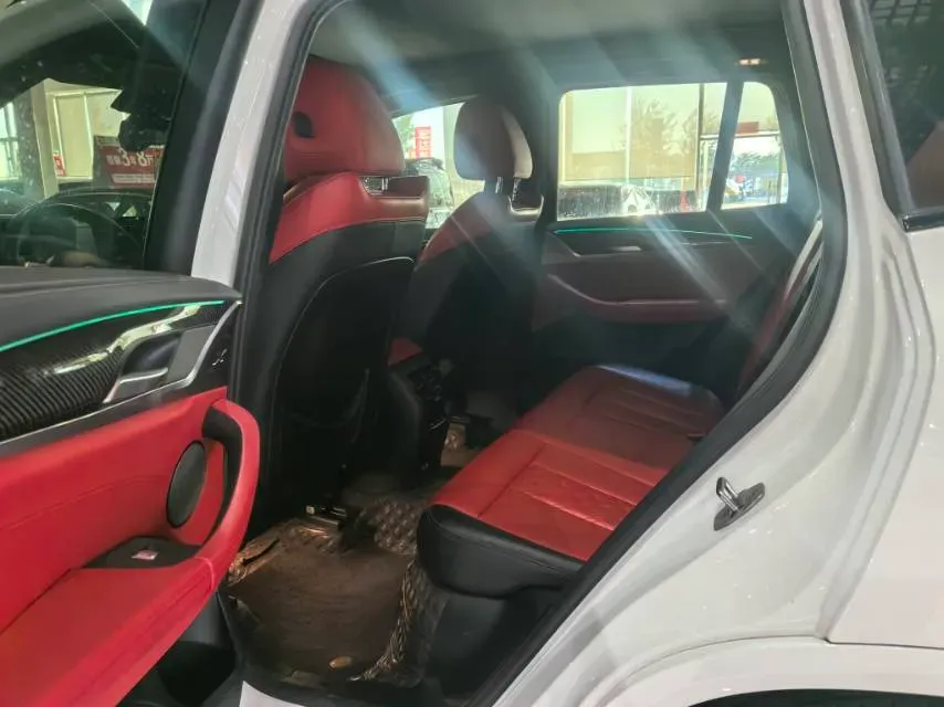 2022 BMW 3.0T 333HP L6 8AT,autocango,china used car exporter,china ev exporter,chinese used car exporter,chinese used ev exporter