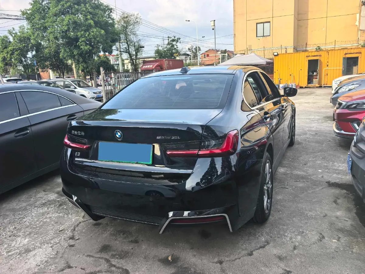 2024 BMW i3 BEV 70KWH,autocango,china used car exporter,china ev exporter,chinese used car exporter,chinese used ev exporter