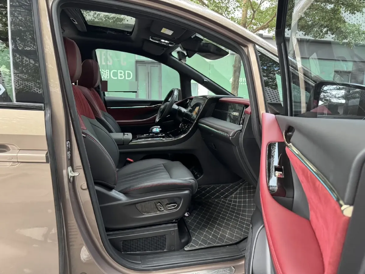 2023 GAC Trumpchi M8 2.0T 190HP L4 E-CVT Hybrid,autocango,china used car exporter,china ev exporter,chinese used car exporter,chinese used ev exporter