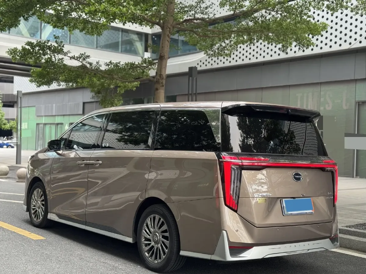 2023 GAC Trumpchi M8 2.0T 190HP L4 E-CVT Hybrid,autocango,china used car exporter,china ev exporter,chinese used car exporter,chinese used ev exporter