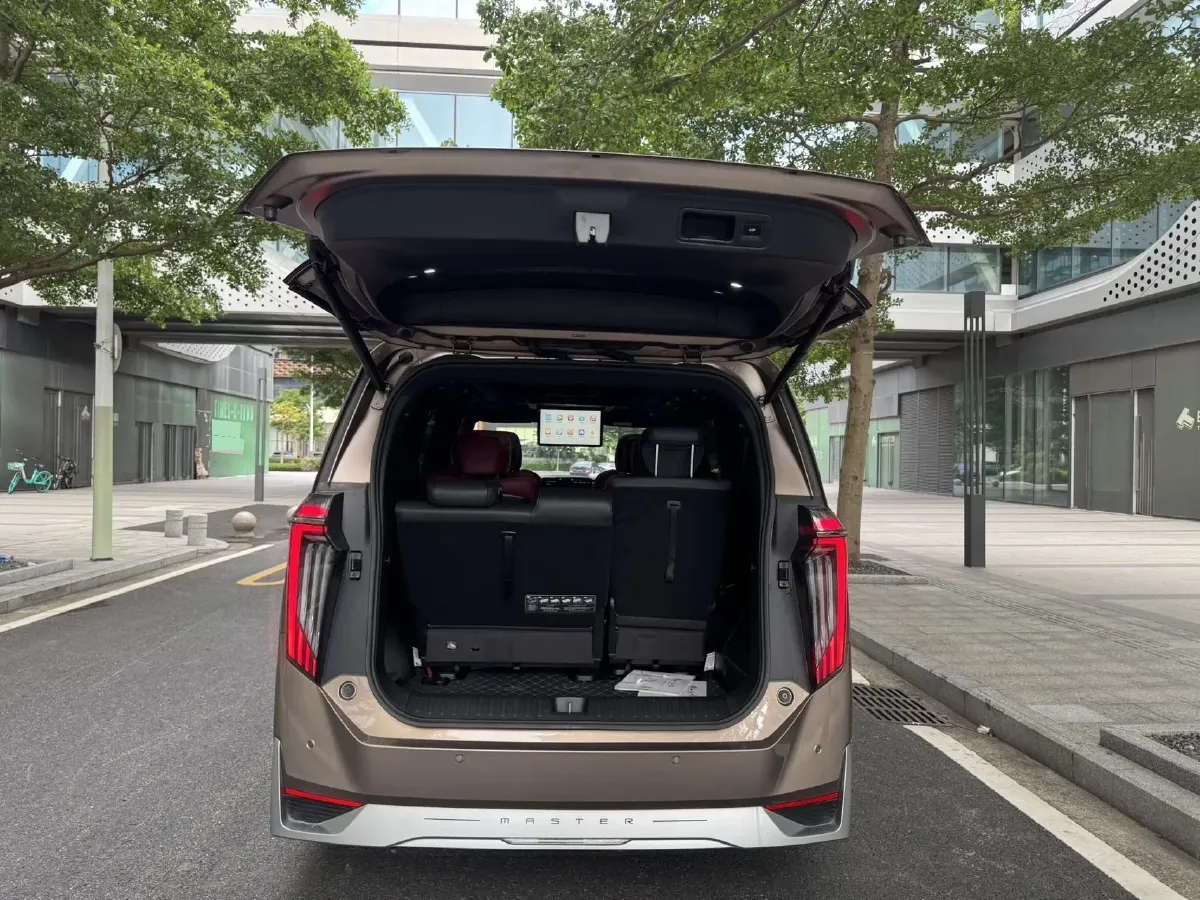 2023 GAC Trumpchi M8 2.0T 190HP L4 E-CVT Hybrid,autocango,china used car exporter,china ev exporter,chinese used car exporter,chinese used ev exporter