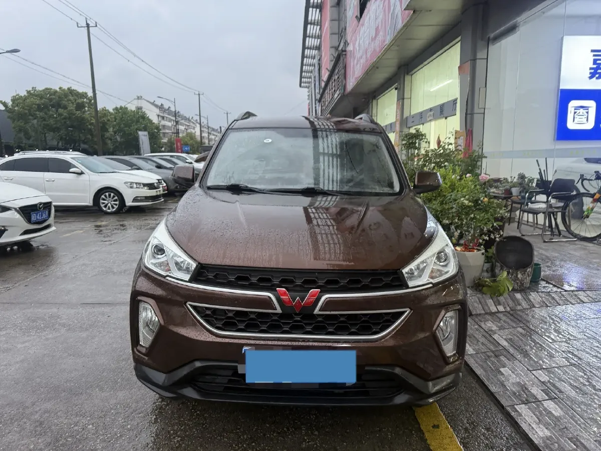 2019 WuLing HongGuang S3 1.5L 99HP L4 6MT,autocango,china used car exporter,china ev exporter,chinese used car exporter,chinese used ev exporter