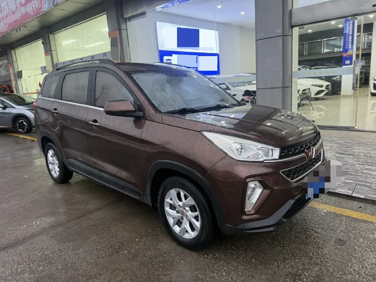 2019 WuLing HongGuang S3 1.5L 99HP L4 6MT,autocango,china used car exporter,china ev exporter,chinese used car exporter,chinese used ev exporter