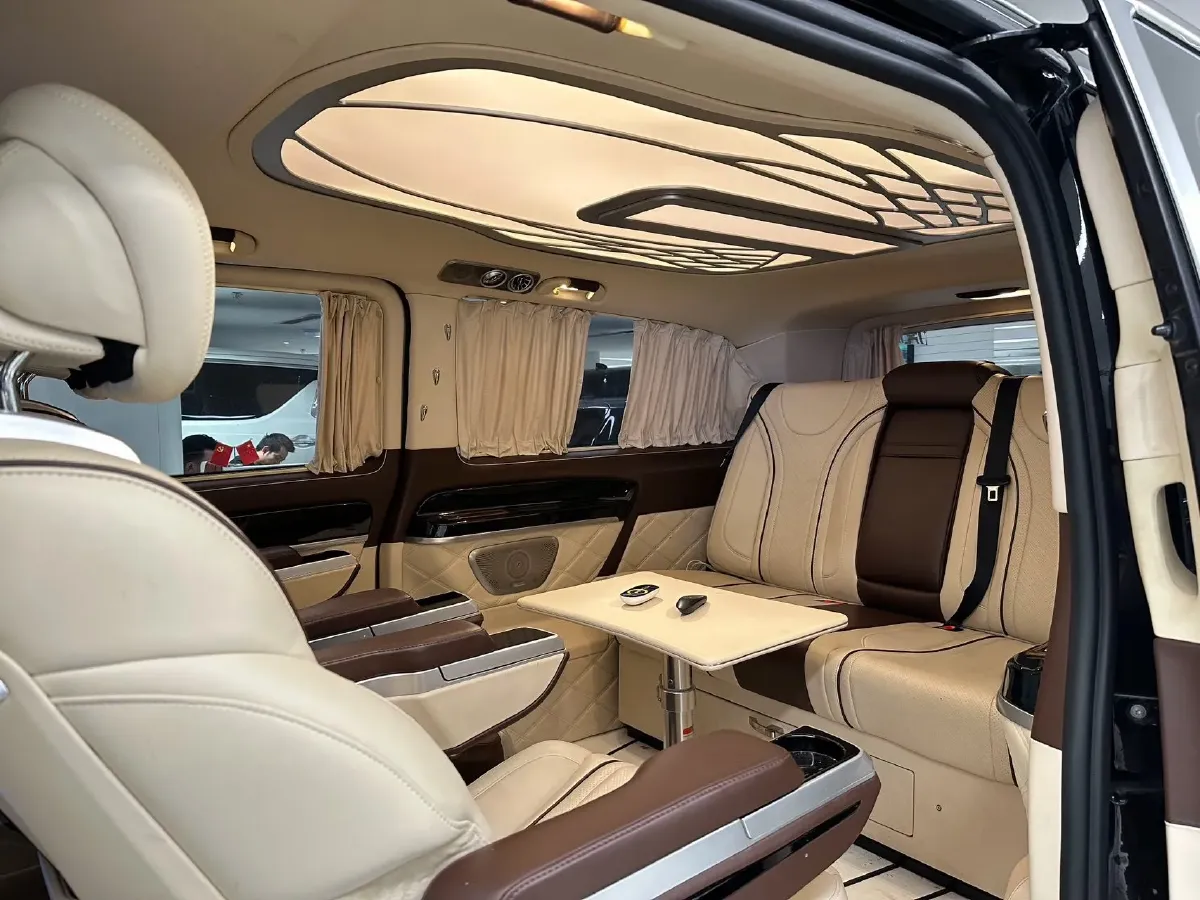 2021 Mercedes-Benz Vito 2.0T 211HP L4 9AT,autocango,china used car exporter,china ev exporter,chinese used car exporter,chinese used ev exporter