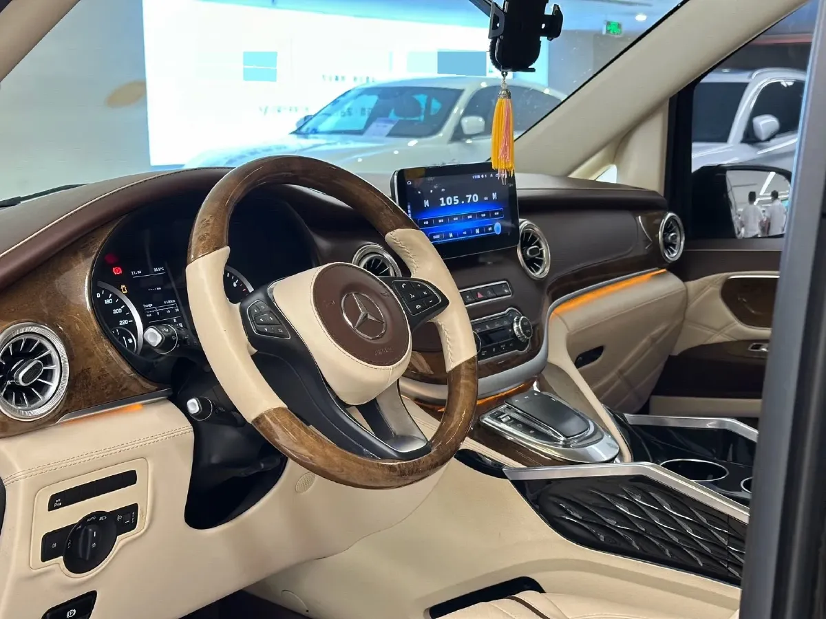 2021 Mercedes-Benz Vito 2.0T 211HP L4 9AT,autocango,china used car exporter,china ev exporter,chinese used car exporter,chinese used ev exporter