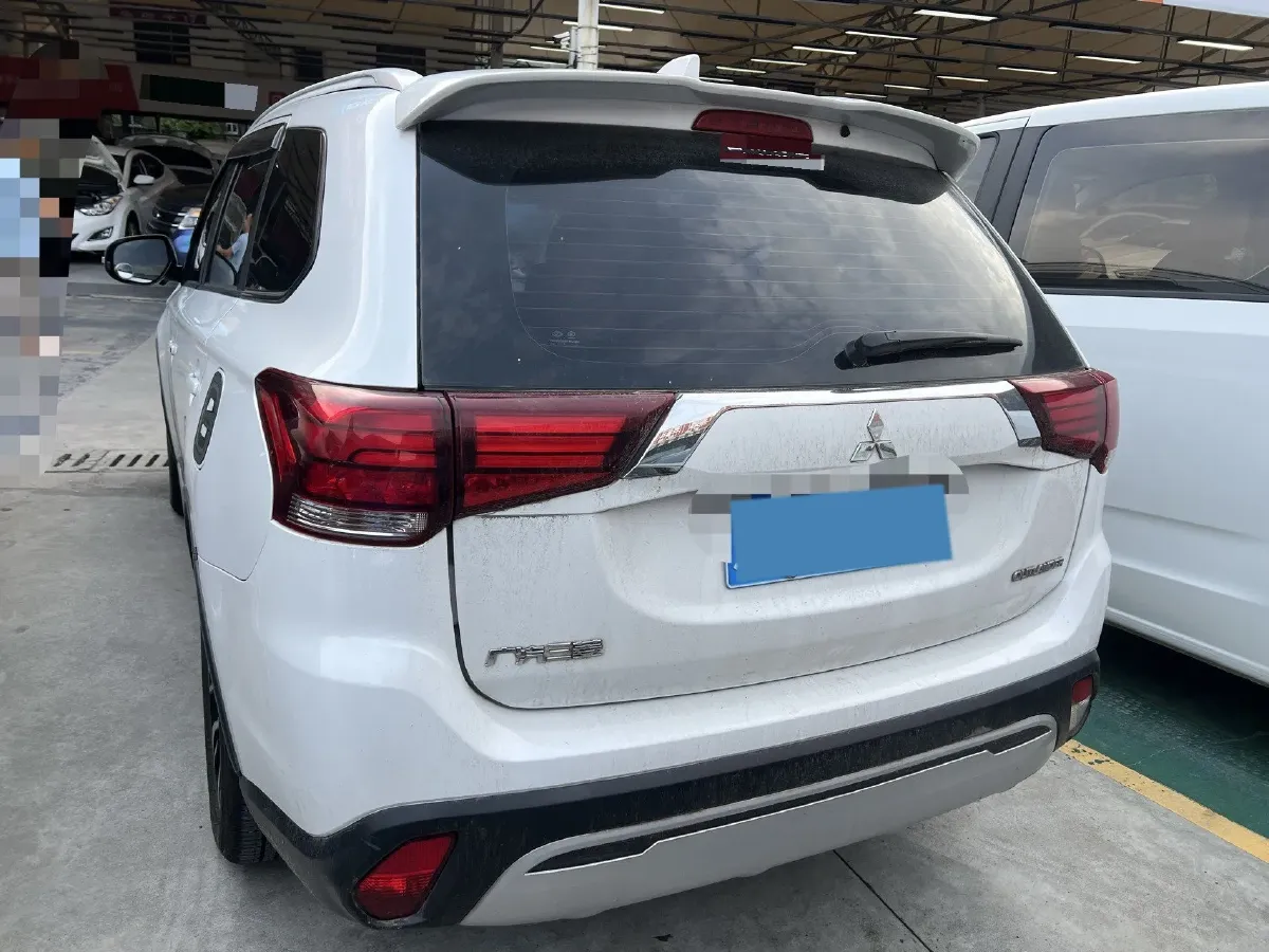 2019 Mitsubishi Outlander 2.0L 166HP L4 CVT,autocango,china used car exporter,china ev exporter,chinese used car exporter,chinese used ev exporter