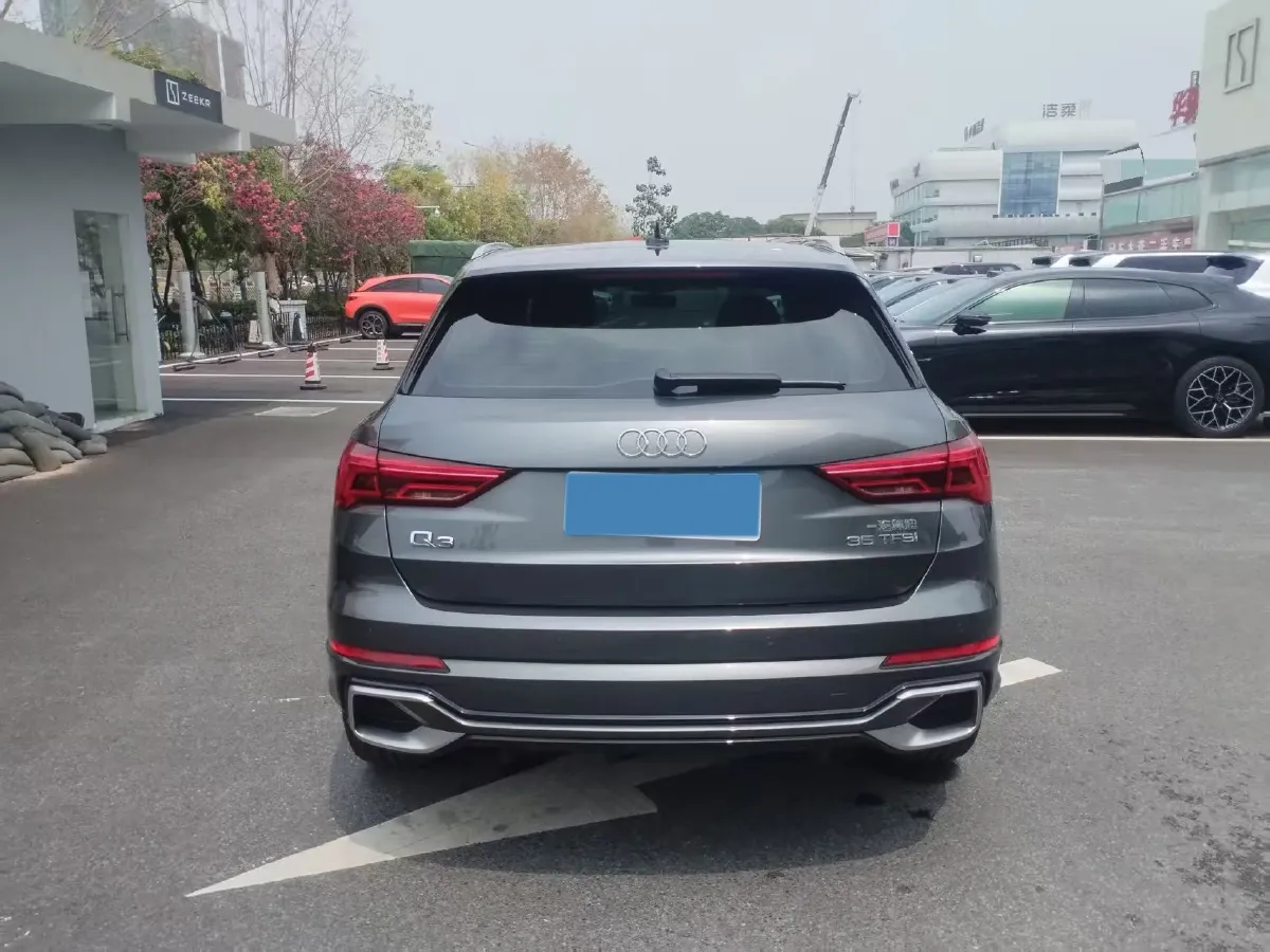 2024 Audi Q3 1.5T 160HP L4 7DCT,autocango,china used car exporter,china ev exporter,chinese used car exporter,chinese used ev exporter