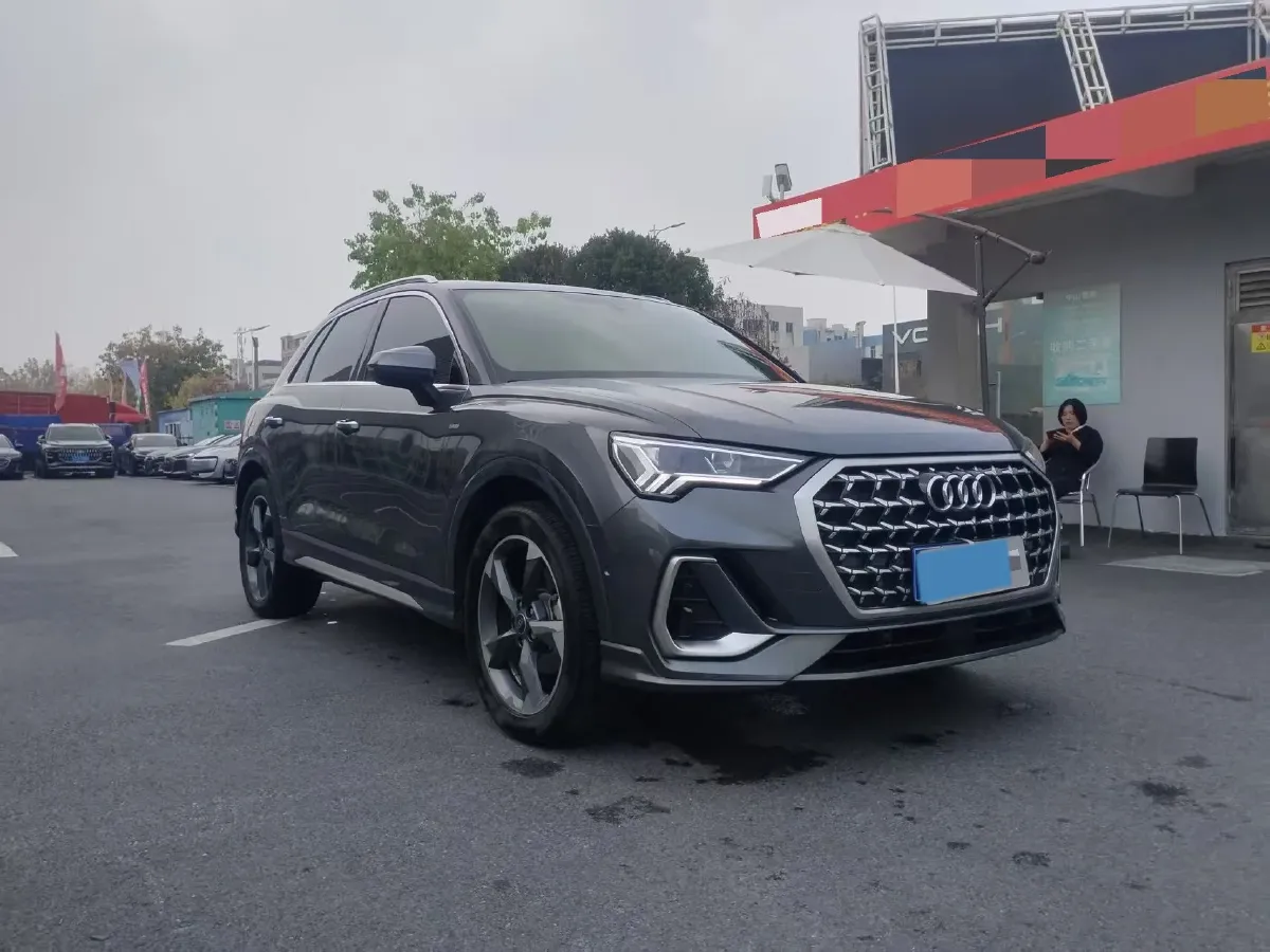 2024 Audi Q3 1.5T 160HP L4 7DCT,autocango,china used car exporter,china ev exporter,chinese used car exporter,chinese used ev exporter
