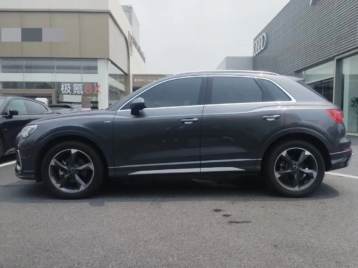 2024 Audi Q3 1.5T 160HP L4 7DCT,autocango,china used car exporter,china ev exporter,chinese used car exporter,chinese used ev exporter