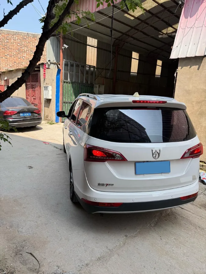 2019 BaoJun 730 1.5L 105HP L4 6MT,autocango,china used car exporter,china ev exporter,chinese used car exporter,chinese used ev exporter