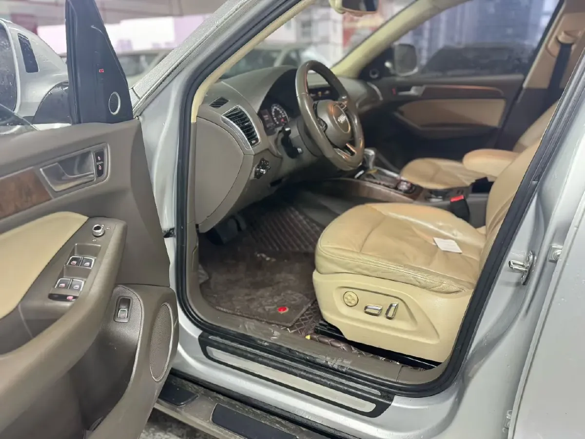 2013 Audi Q5 2.0T 211HP L4 8AT,autocango,china used car exporter,china ev exporter,chinese used car exporter,chinese used ev exporter