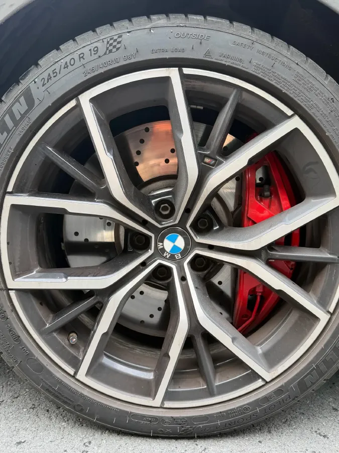 2022 BMW 5 Series 2.0T 252HP L4 8AT,autocango,china used car exporter,china ev exporter,chinese used car exporter,chinese used ev exporter