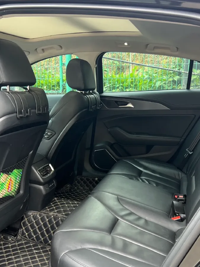 2020 HongQi H5 1.8T 197HP L4 6AT,autocango,china used car exporter,china ev exporter,chinese used car exporter,chinese used ev exporter