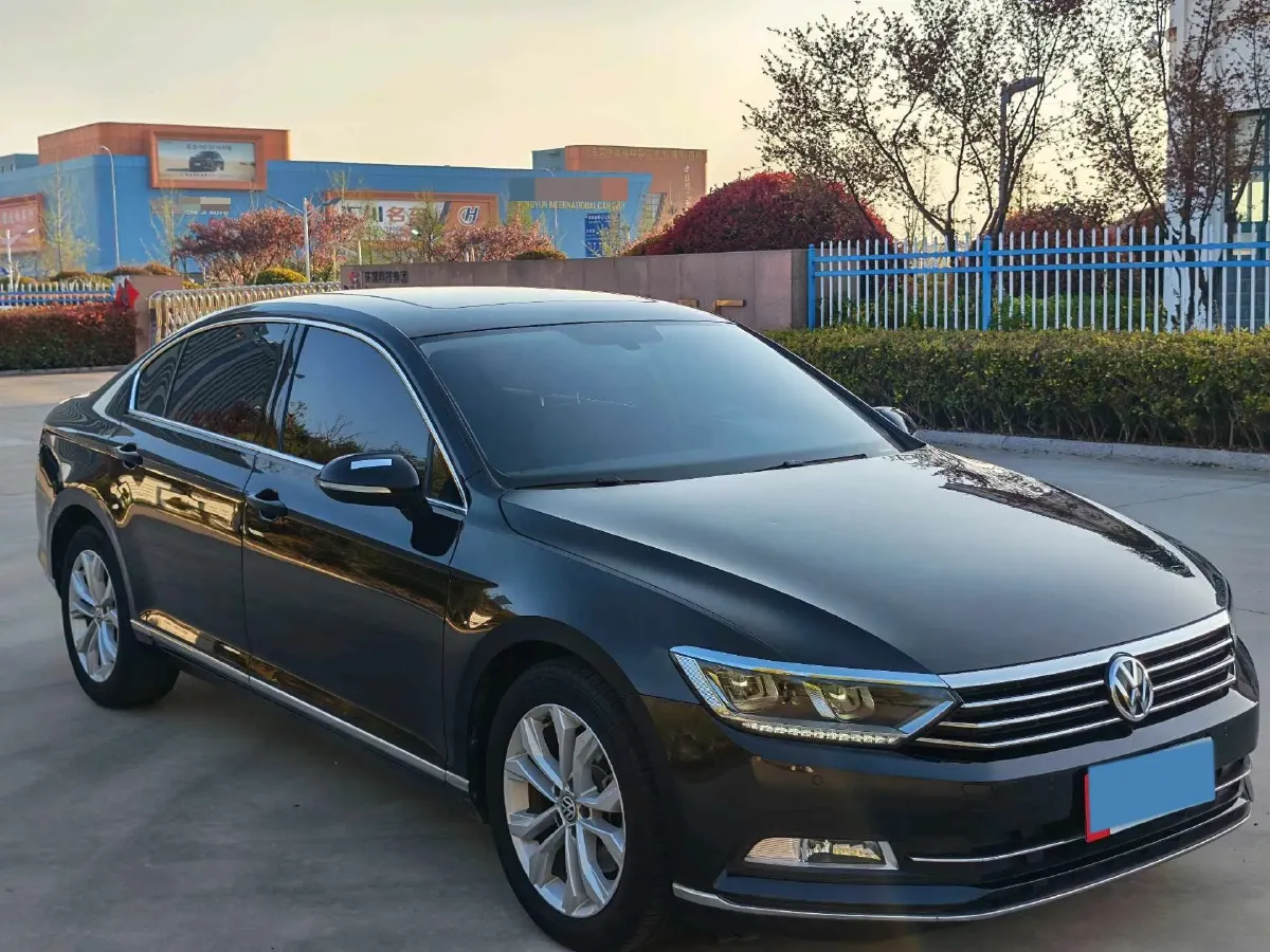 2019 Volkswagen Magotan 2.0T 186HP L4 7DCT,autocango,china used car exporter,china ev exporter,chinese used car exporter,chinese used ev exporter