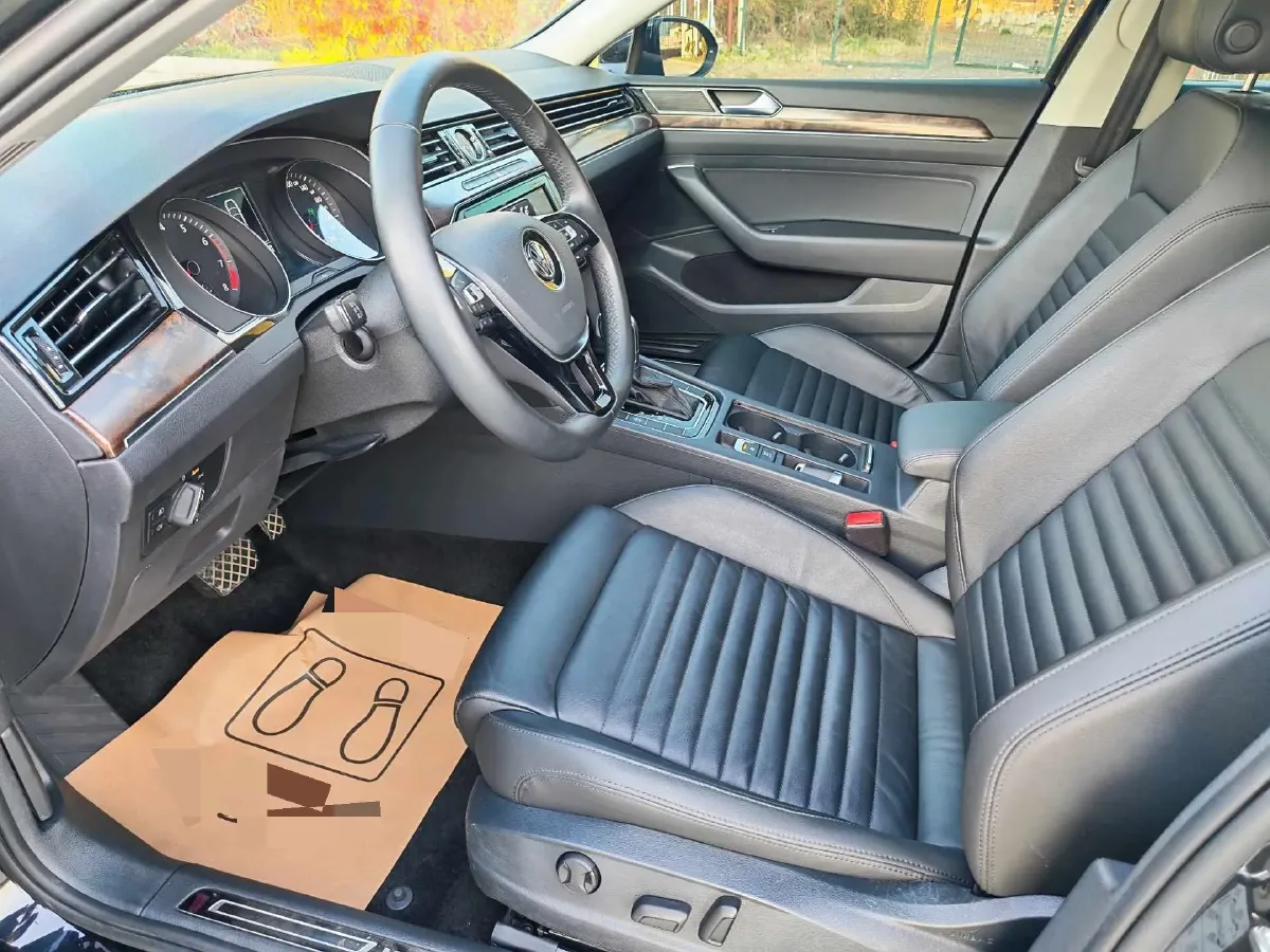 2019 Volkswagen Magotan 2.0T 186HP L4 7DCT,autocango,china used car exporter,china ev exporter,chinese used car exporter,chinese used ev exporter