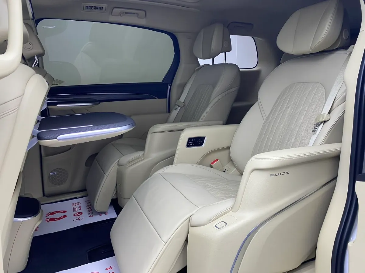 2023 Buick GL8 2.0T 237HP L4 9AT,autocango,china used car exporter,china ev exporter,chinese used car exporter,chinese used ev exporter