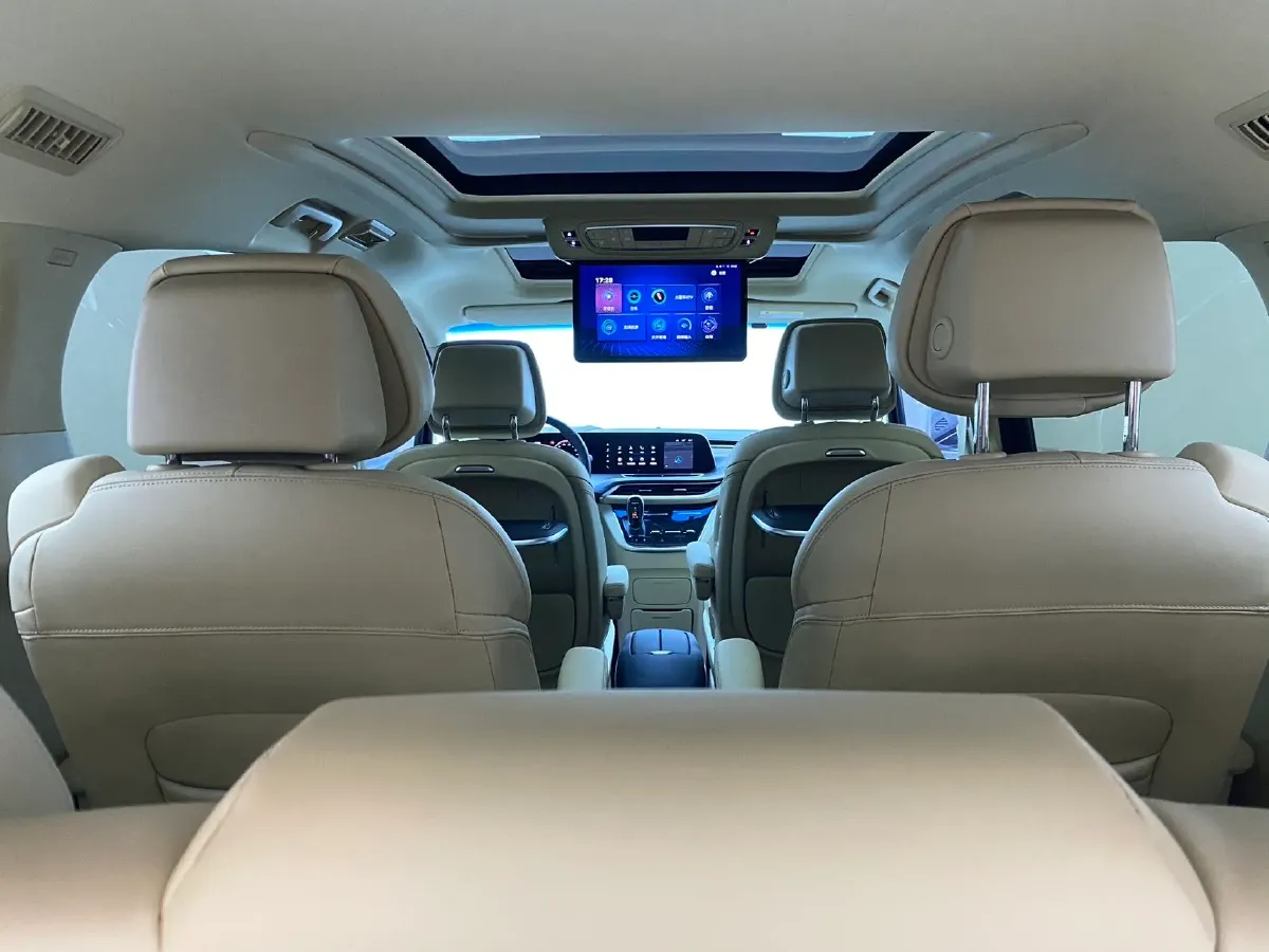 2023 Buick GL8 2.0T 237HP L4 9AT,autocango,china used car exporter,china ev exporter,chinese used car exporter,chinese used ev exporter