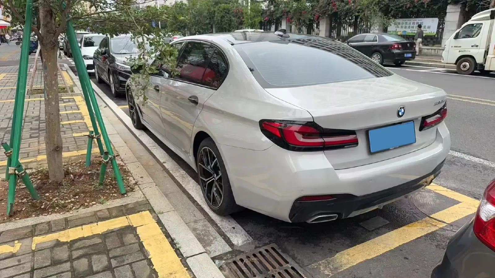 2021 BMW 5 Series 2.0T 252HP L4 8AT,autocango,china used car exporter,china ev exporter,chinese used car exporter,chinese used ev exporter