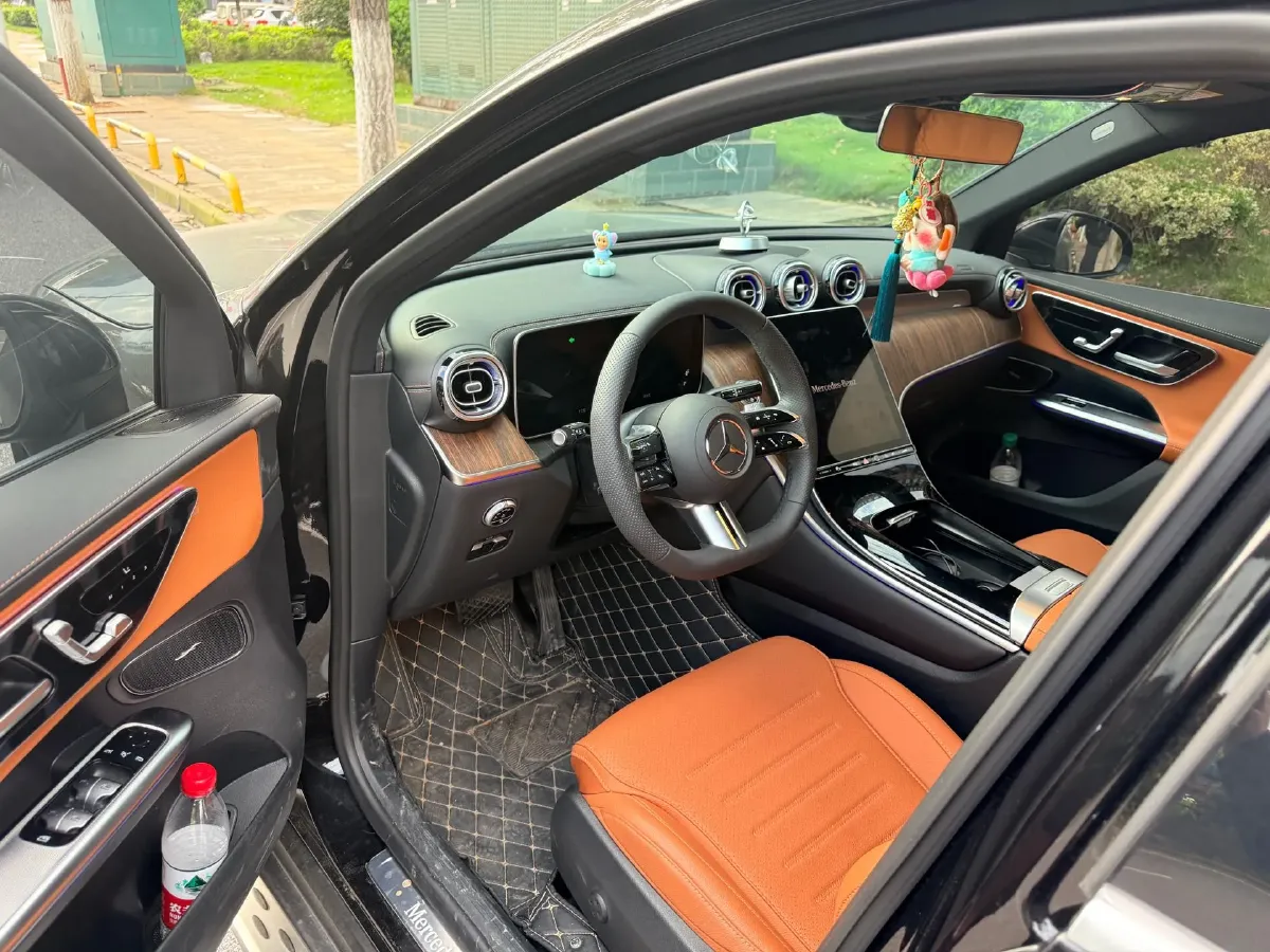 2025 Mercedes-Benz GLC Class 2.0T 258HP L4 9AT,autocango,china used car exporter,china ev exporter,chinese used car exporter,chinese used ev exporter