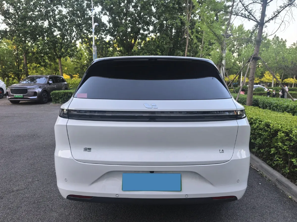 2025 Li L6 Range Extended 154HP L4 REEV,autocango,china used car exporter,china ev exporter,chinese used car exporter,chinese used ev exporter