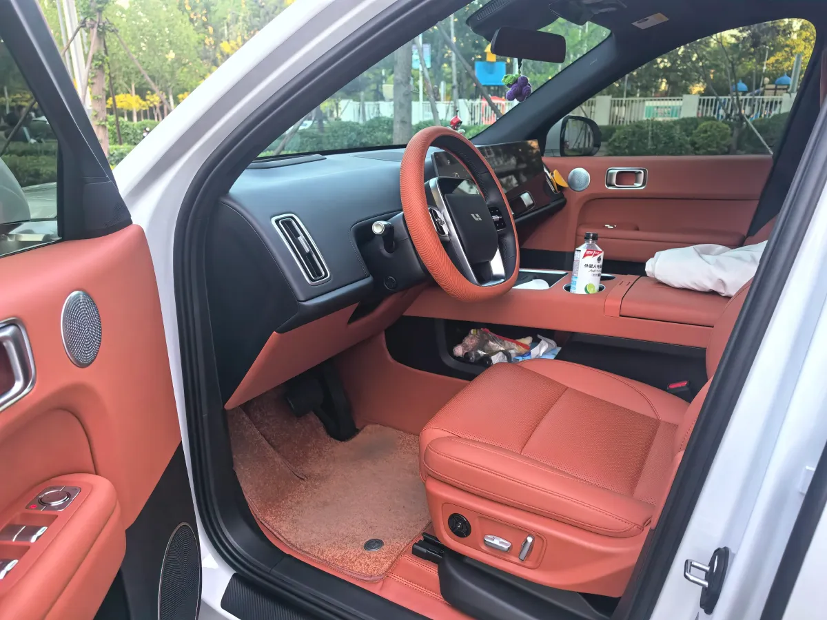 2025 Li L6 Range Extended 154HP L4 REEV,autocango,china used car exporter,china ev exporter,chinese used car exporter,chinese used ev exporter