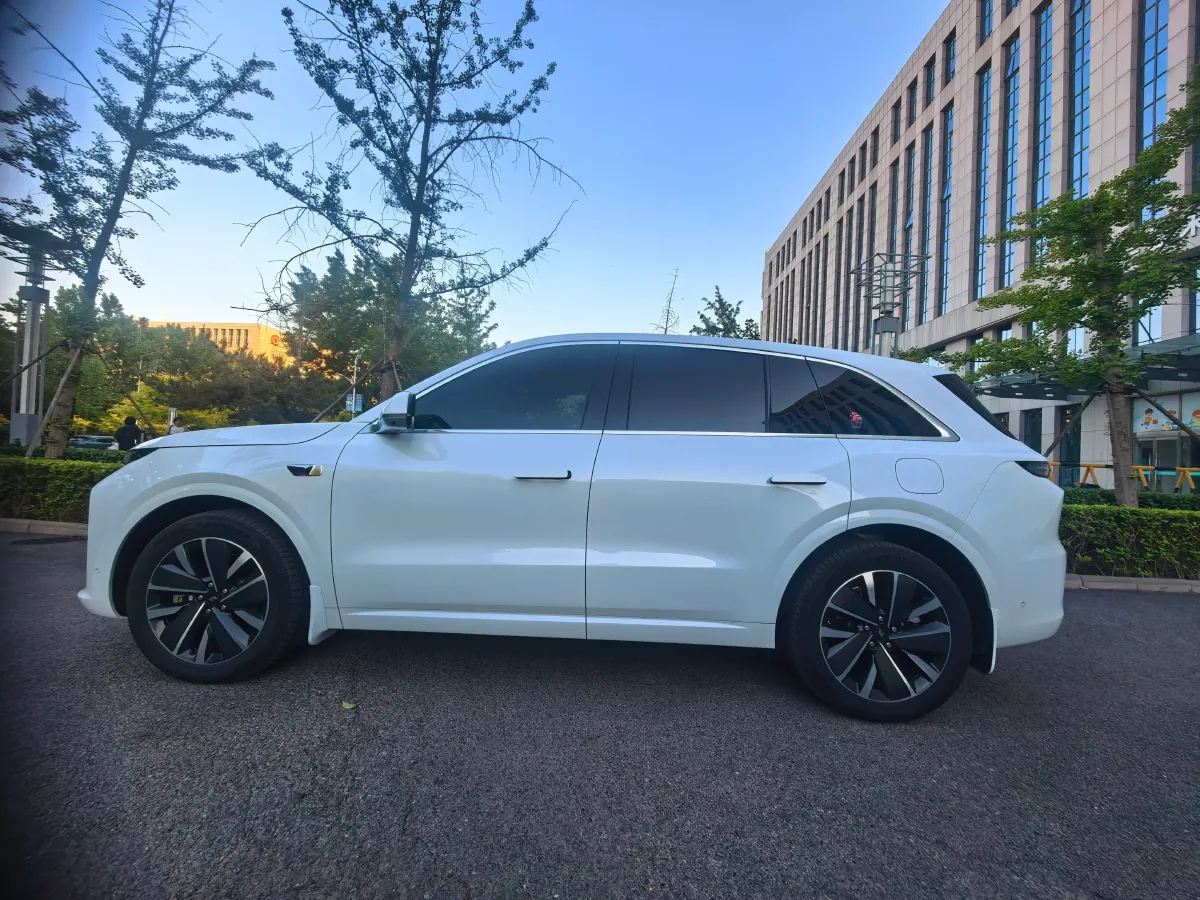 2025 Li L6 Range Extended 154HP L4 REEV,autocango,china used car exporter,china ev exporter,chinese used car exporter,chinese used ev exporter